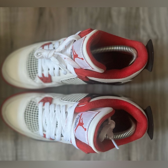 Jordan 4 FireRed Gradeschool 7y - Picture 8 of 11